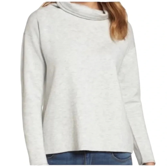 Vineyard Vines Split Back Gray Merino Wool Blend Sweatshirt Size M - Picture 1 of 6